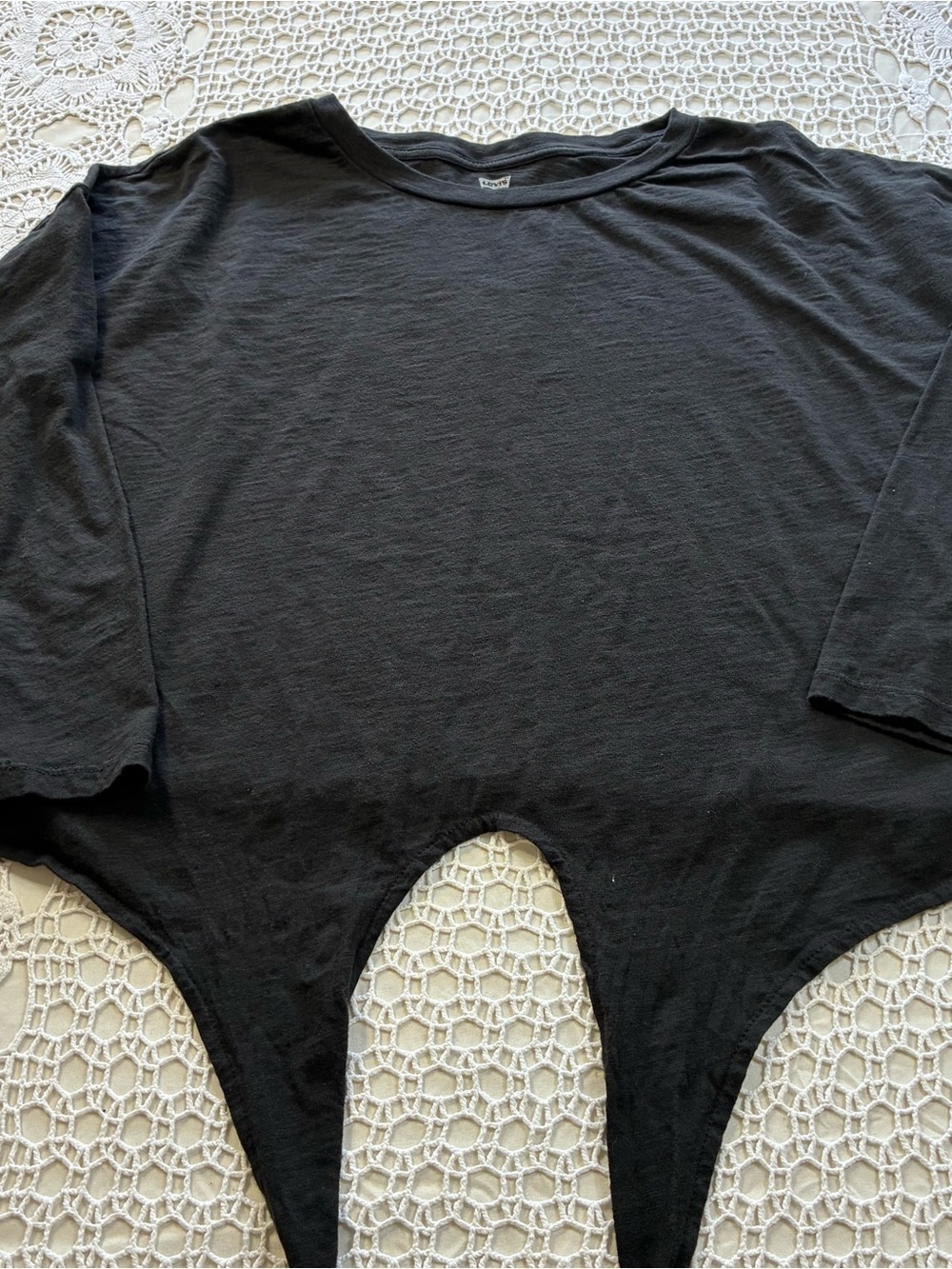 Levi's Black Crew Neck Tee